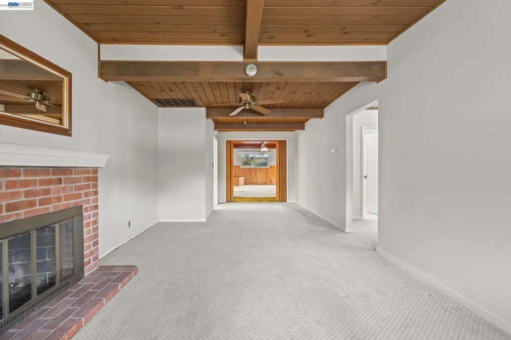 20048 Sapphire Street Castro Valley CA 94546