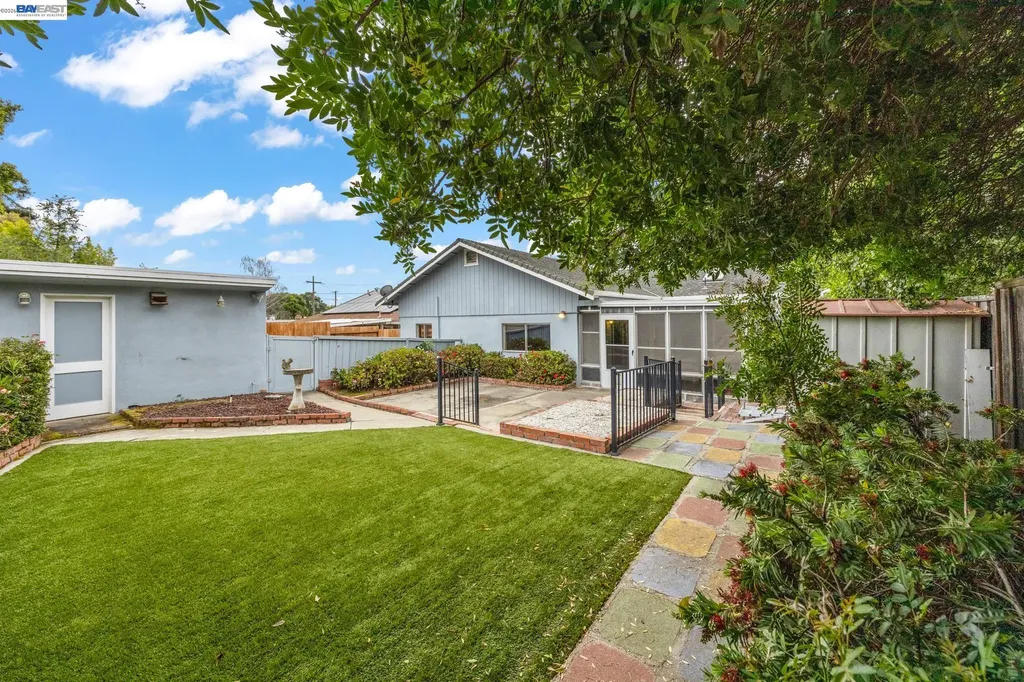 20048 Sapphire Street Castro Valley CA 94546