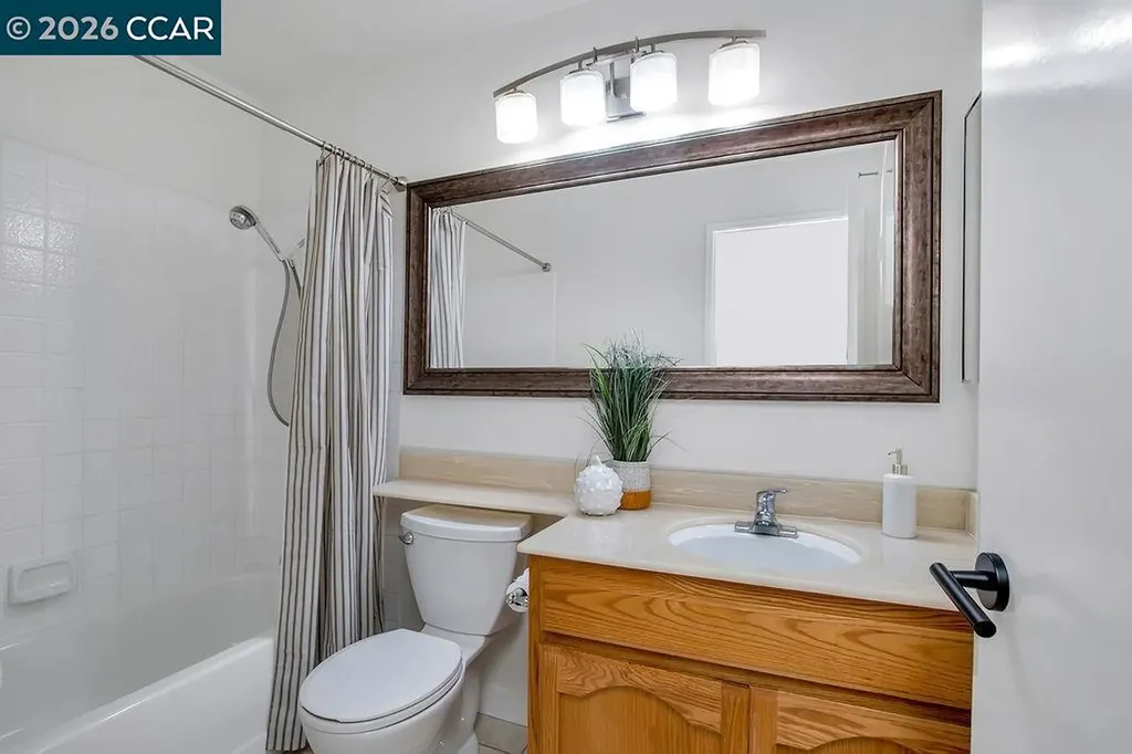 2200 Forsythia Way Martinez CA 94553