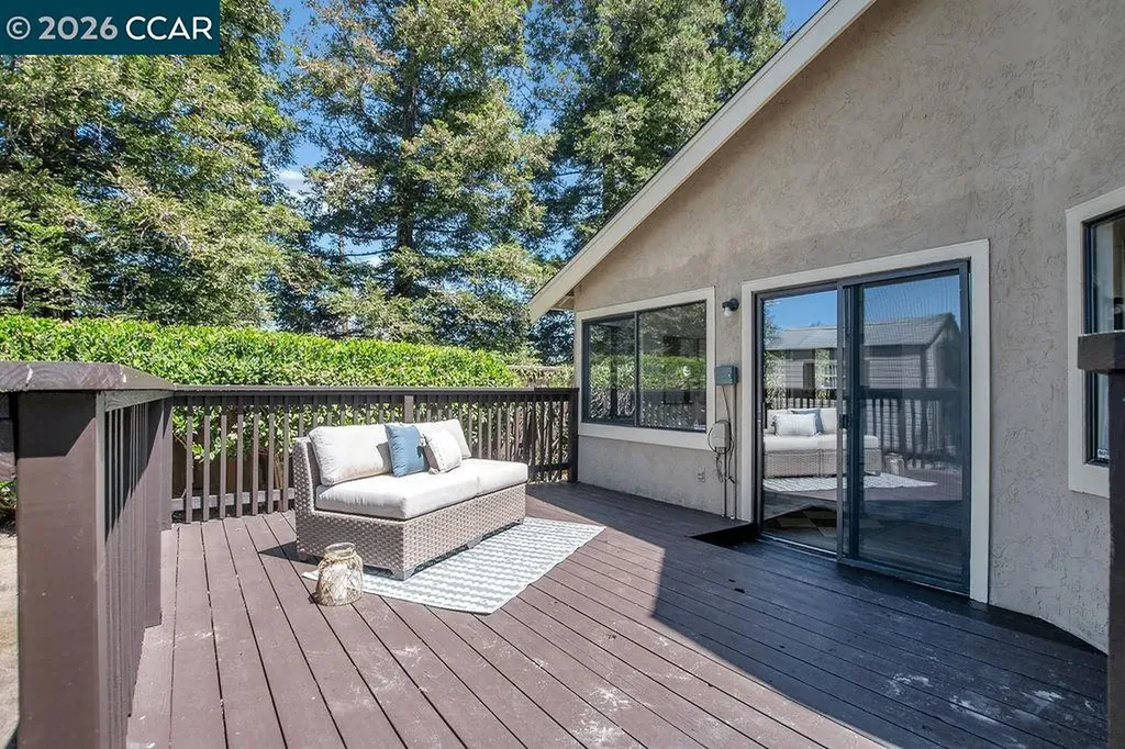 2200 Forsythia Way Martinez CA 94553