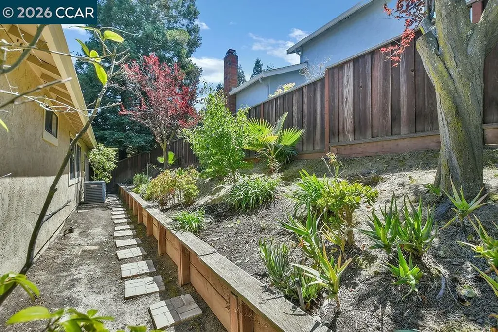 2200 Forsythia Way Martinez CA 94553
