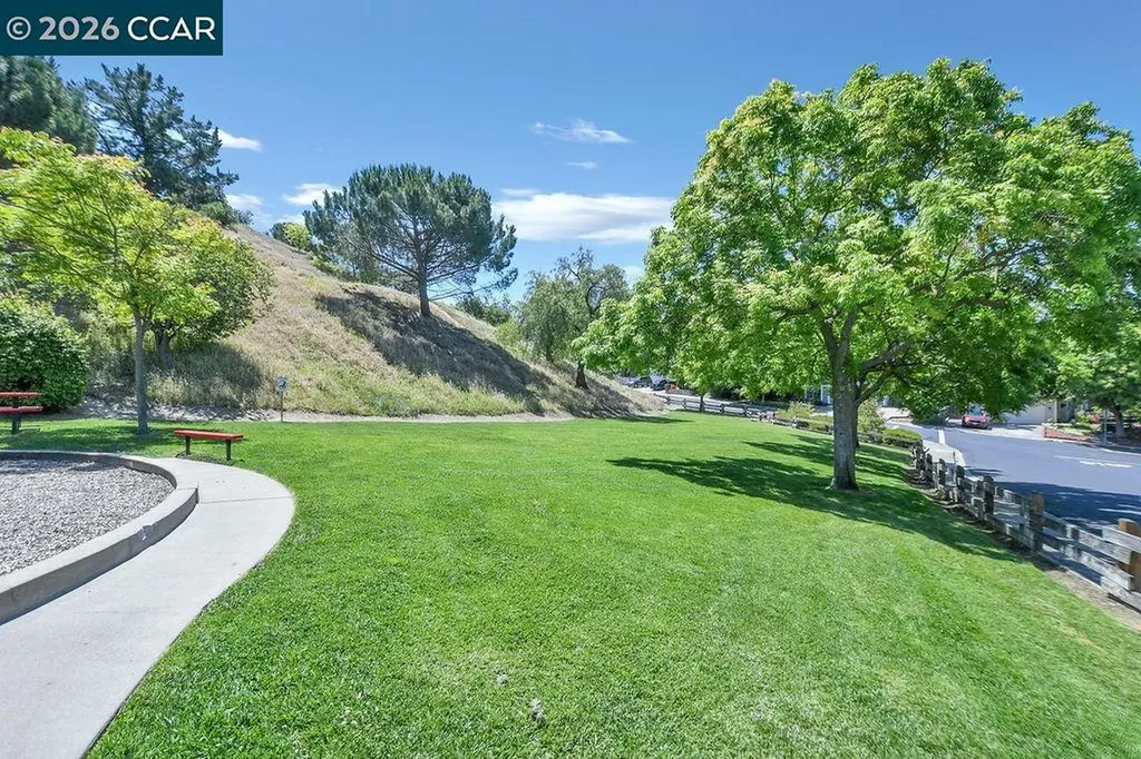2200 Forsythia Way Martinez CA 94553