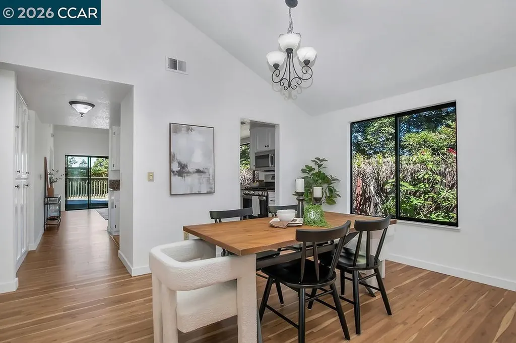 2200 Forsythia Way Martinez CA 94553
