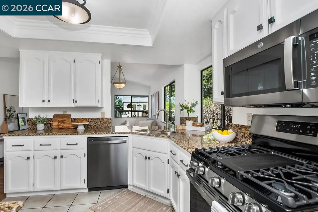 2200 Forsythia Way Martinez CA 94553