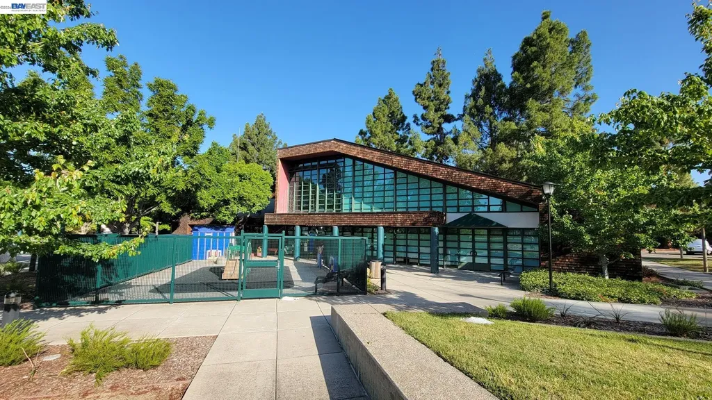 277 Hackamore Common Fremont CA 94539
