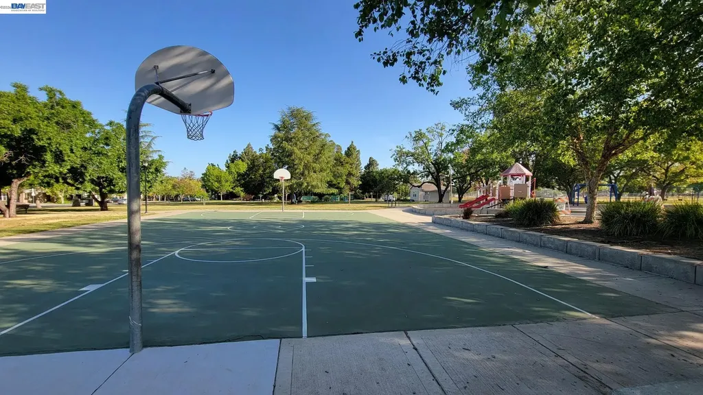 277 Hackamore Common Fremont CA 94539