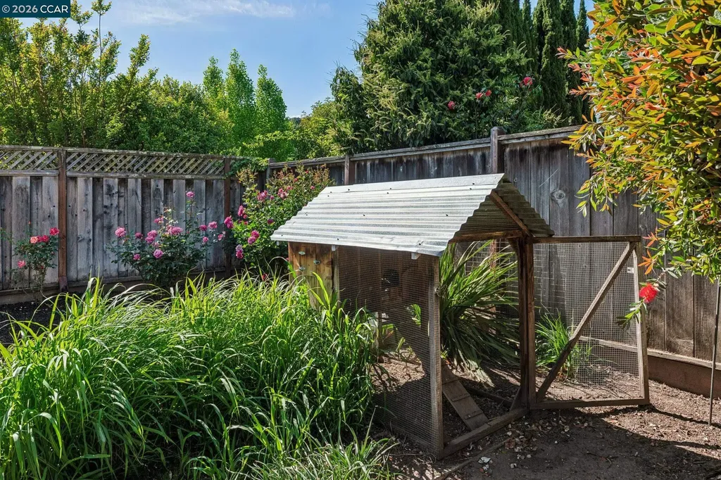 152 Tharp Drive Moraga CA 94556