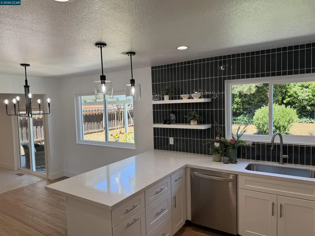 1341 Edinburgh Concord CA 94518
