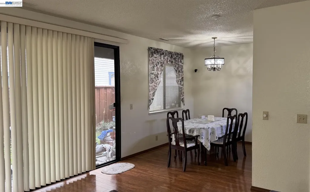 6043 Joaquin Murieta Avenue Newark CA 94560