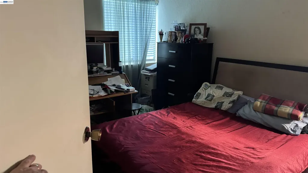 6043 Joaquin Murieta Avenue Newark CA 94560