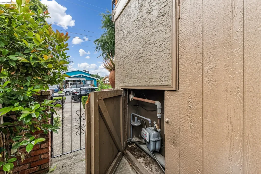 76 Oakes Boulevard San Leandro CA 94577