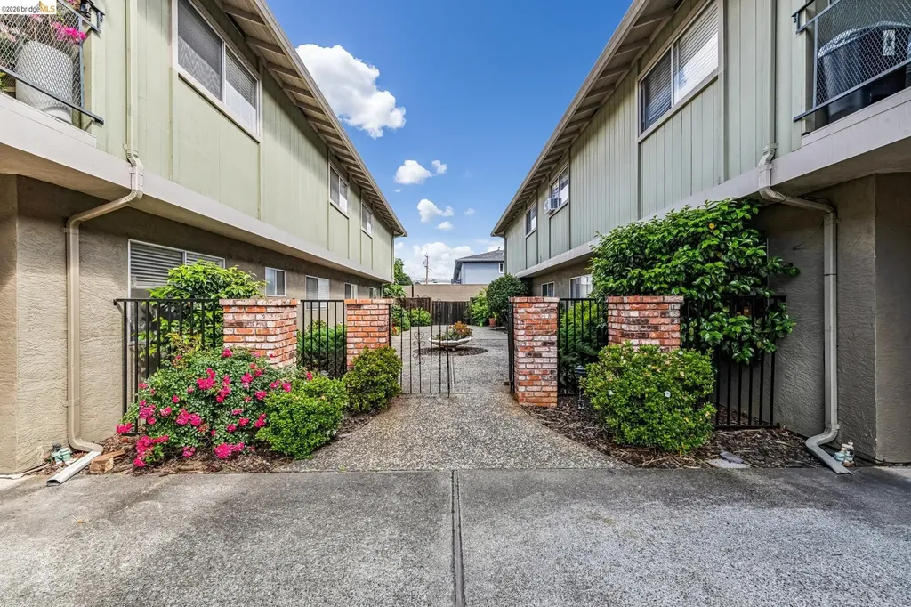 76 Oakes Boulevard San Leandro CA 94577