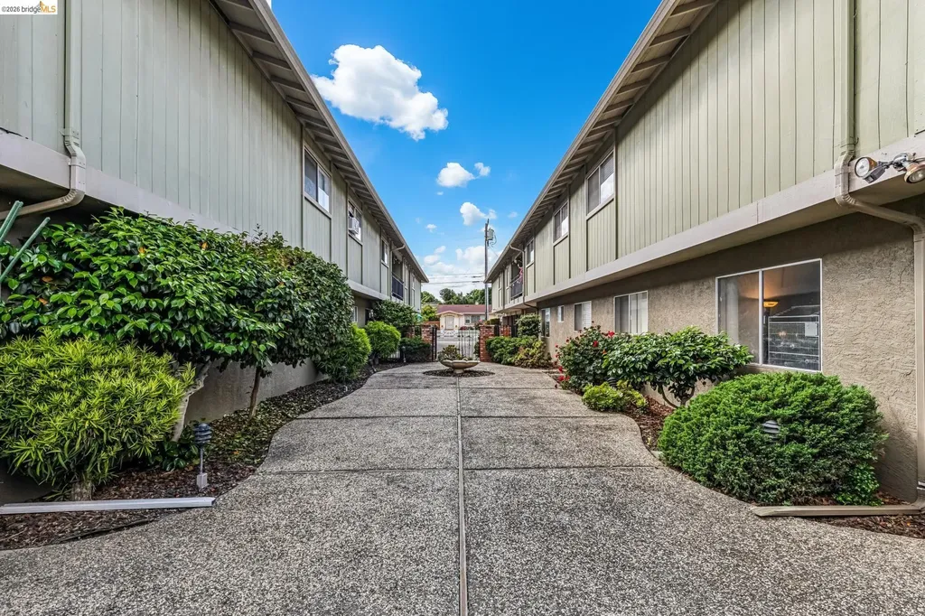 68 Oakes Boulevard San Leandro CA 94577