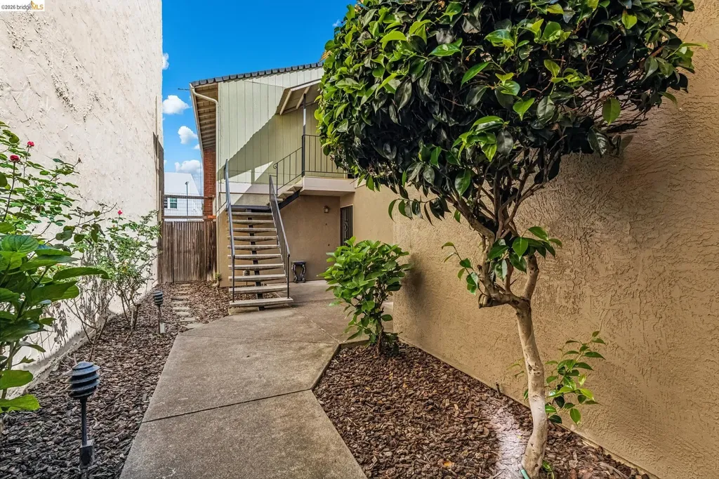 68 Oakes Boulevard San Leandro CA 94577
