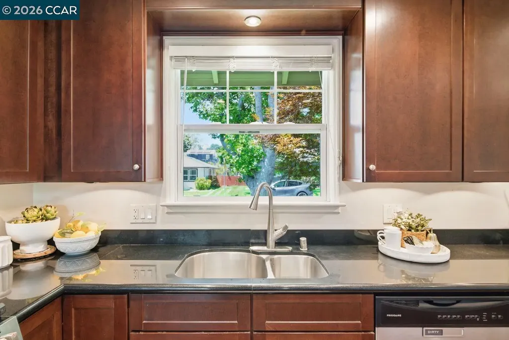 1306 Mariposa Street Vallejo CA 94590