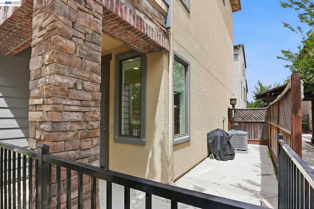 516 Palmer Avenue Hayward CA 94541