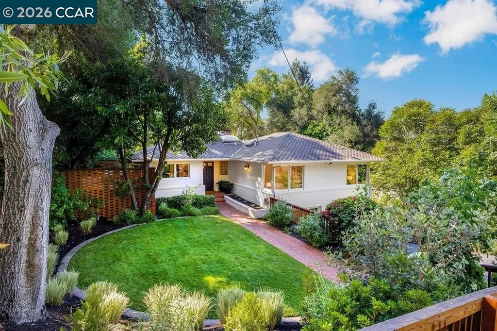 32 Las Vegas Road Orinda CA 94563