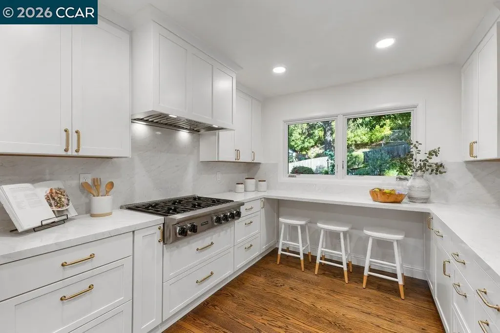 32 Las Vegas Road Orinda CA 94563