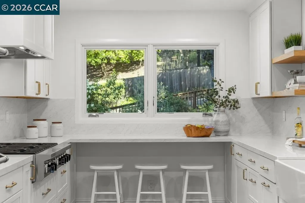 32 Las Vegas Road Orinda CA 94563