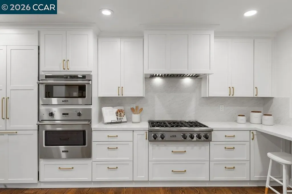 32 Las Vegas Road Orinda CA 94563
