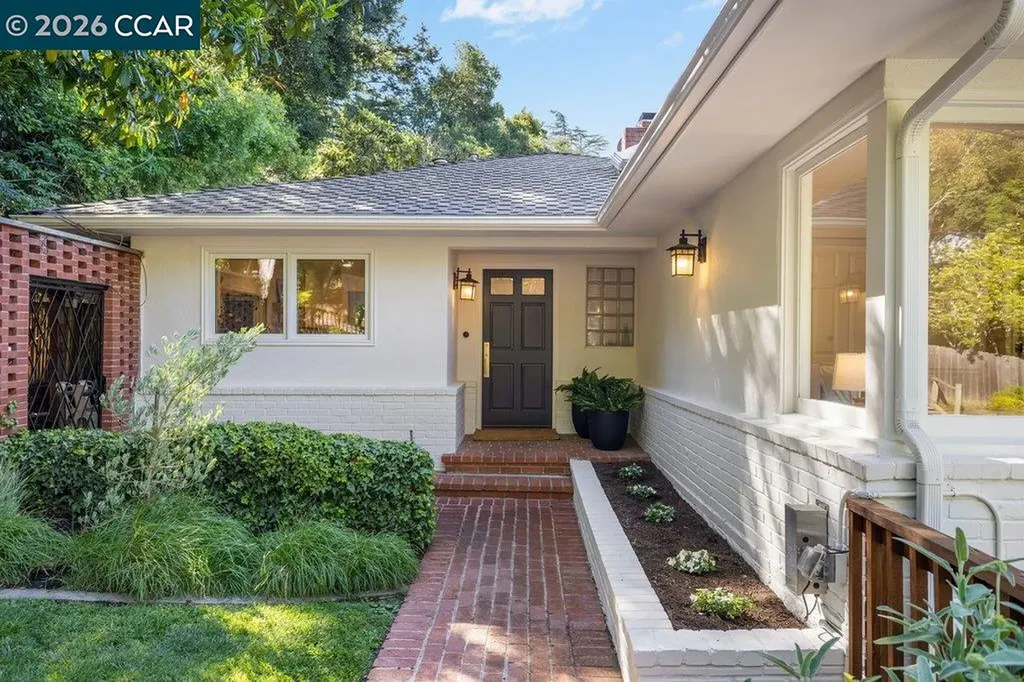 32 Las Vegas Road Orinda CA 94563