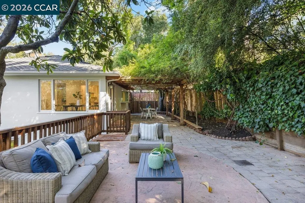 32 Las Vegas Road Orinda CA 94563