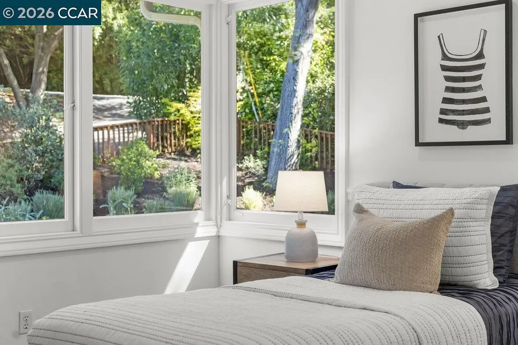 32 Las Vegas Road Orinda CA 94563
