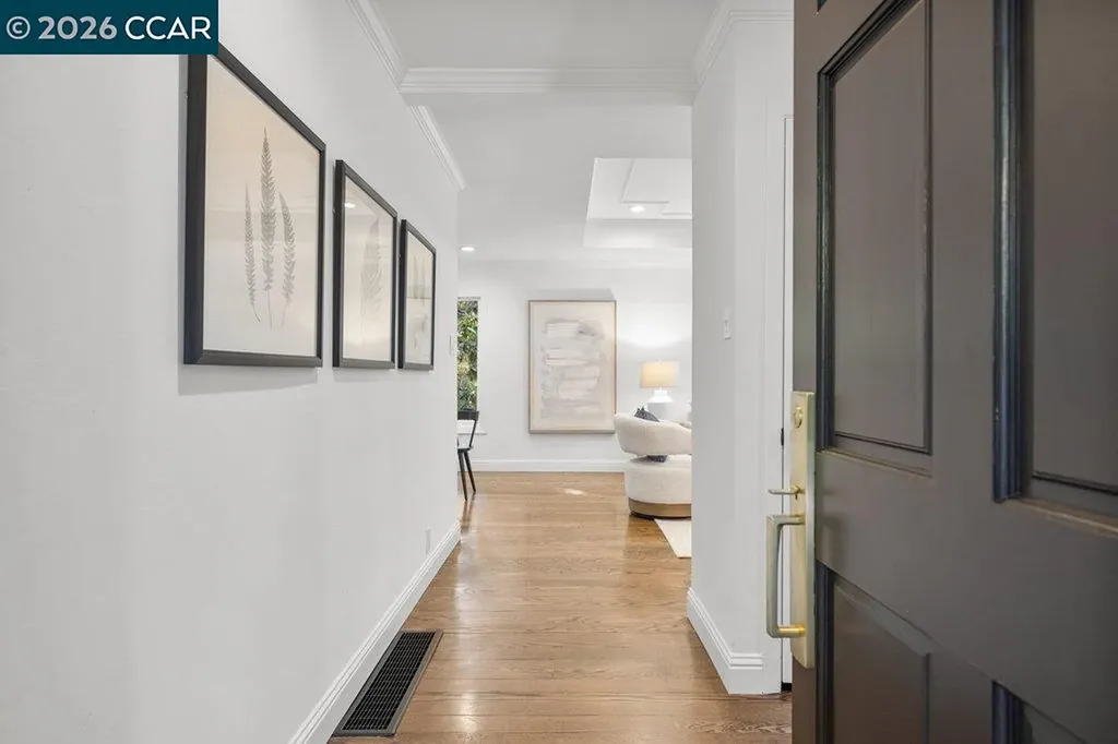 32 Las Vegas Road Orinda CA 94563