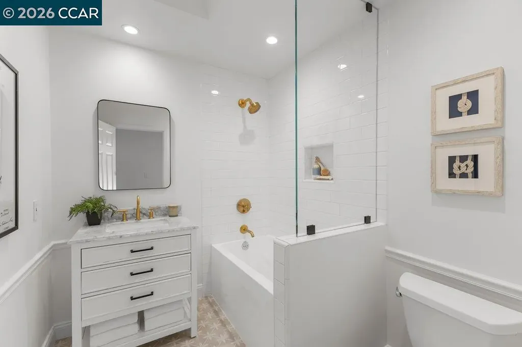 32 Las Vegas Road Orinda CA 94563