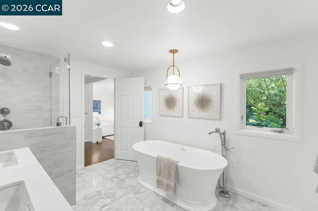 32 Las Vegas Road Orinda CA 94563