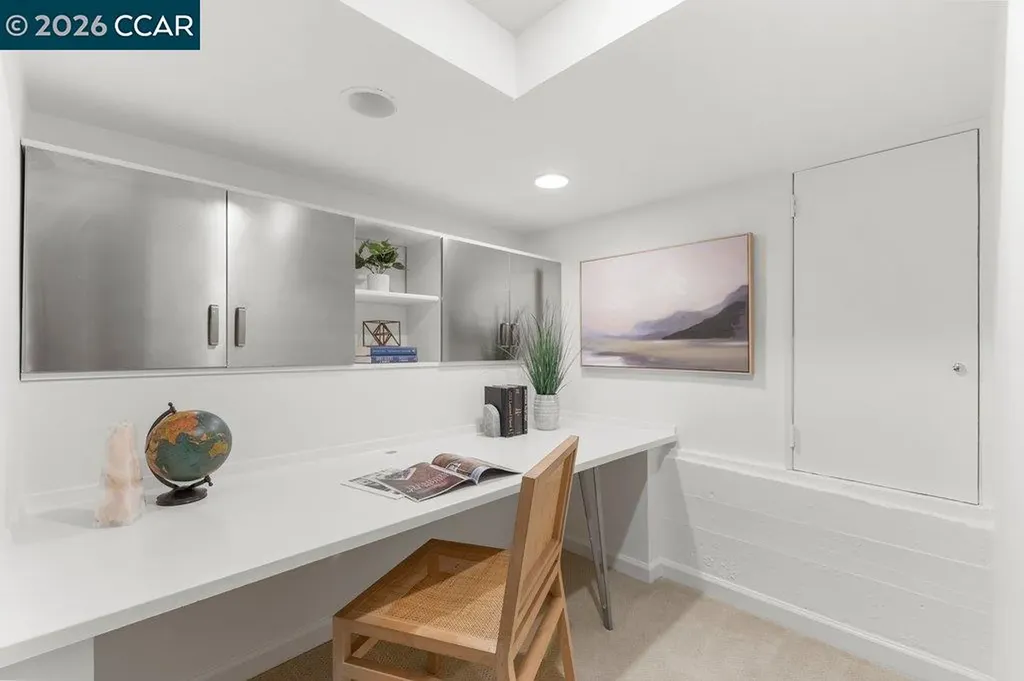 32 Las Vegas Road Orinda CA 94563