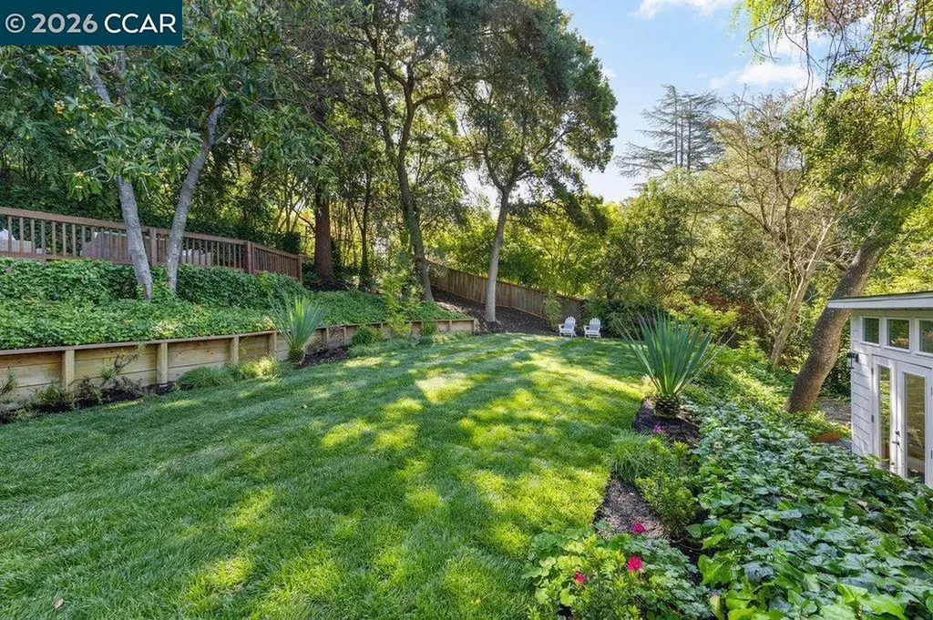 32 Las Vegas Road Orinda CA 94563