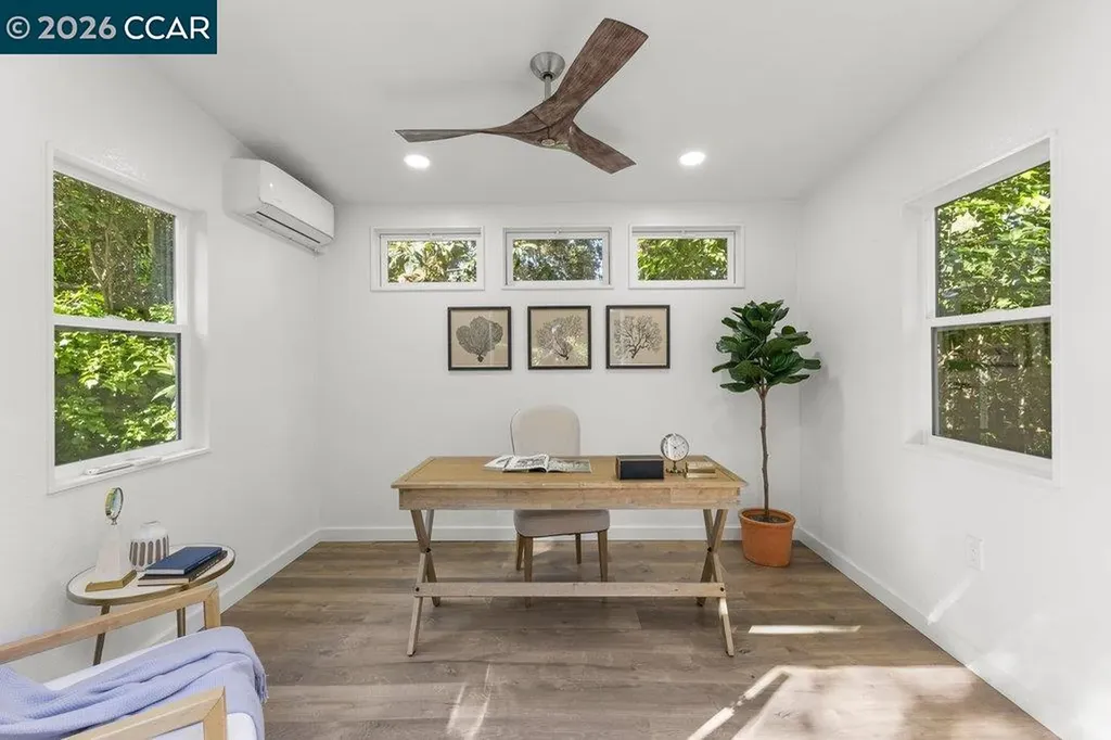 32 Las Vegas Road Orinda CA 94563