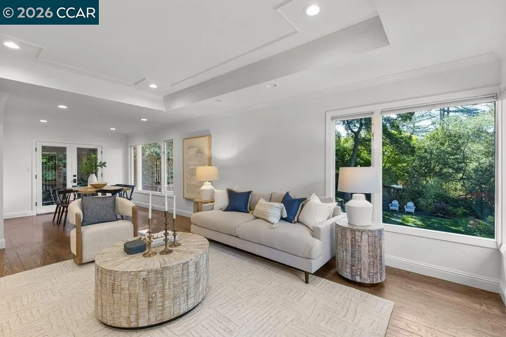 32 Las Vegas Road Orinda CA 94563