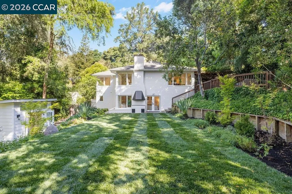 32 Las Vegas Road Orinda CA 94563