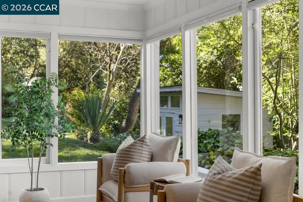 32 Las Vegas Road Orinda CA 94563