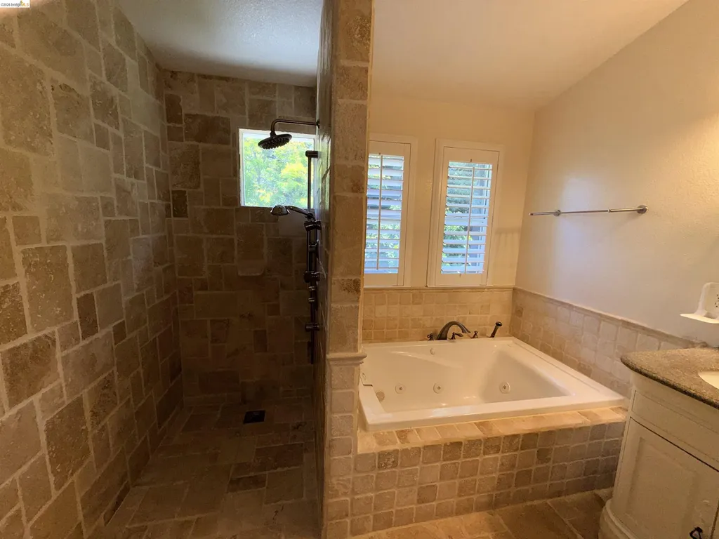 166 Catalina Drive Hercules CA 94547