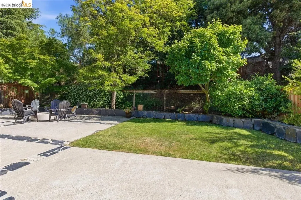 166 Catalina Drive Hercules CA 94547