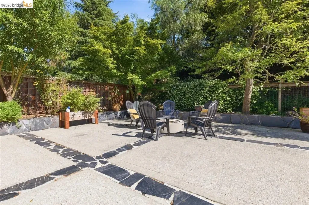 166 Catalina Drive Hercules CA 94547
