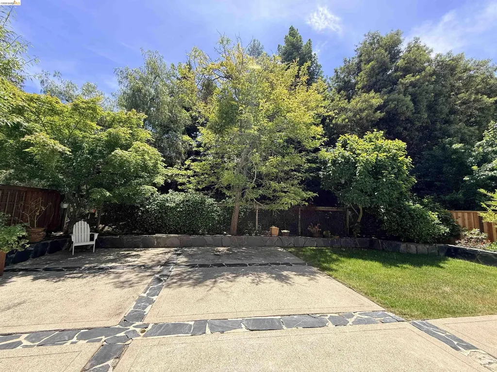 166 Catalina Drive Hercules CA 94547