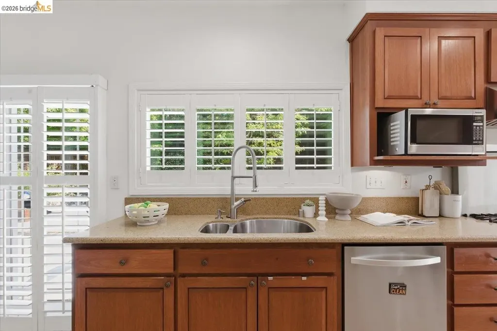 166 Catalina Drive Hercules CA 94547
