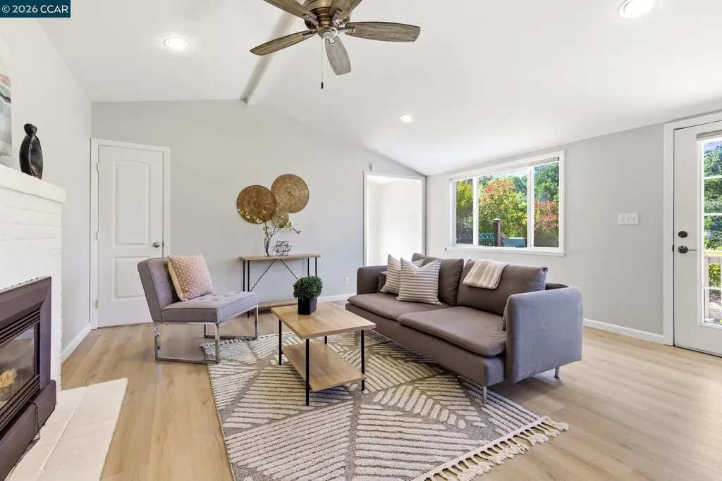 425 Lakewood Circle Walnut Creek CA 94598