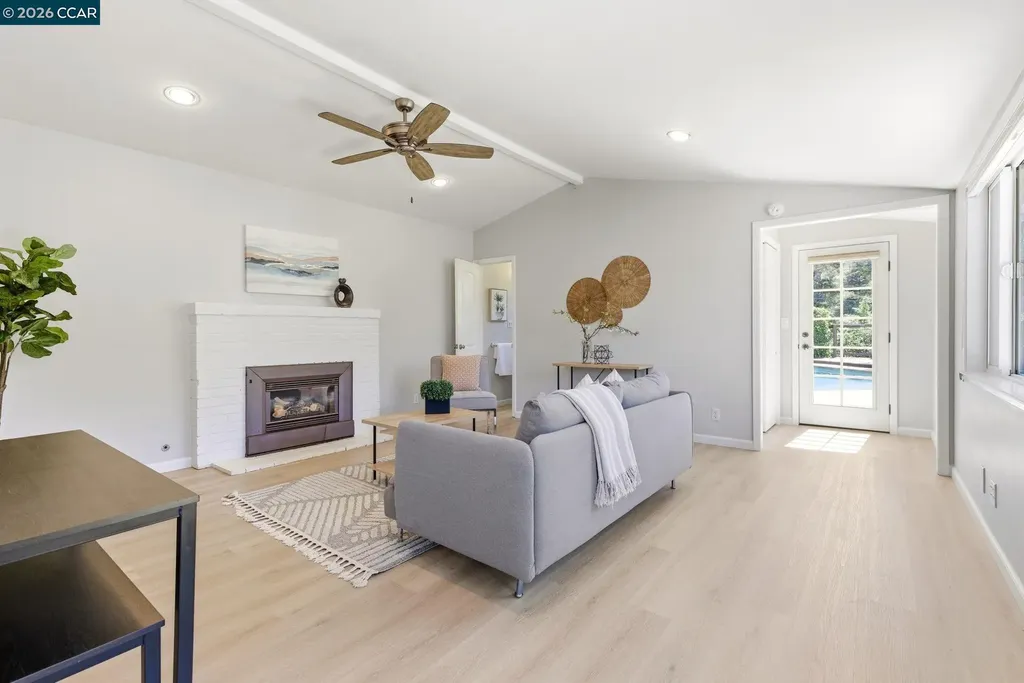 425 Lakewood Circle Walnut Creek CA 94598
