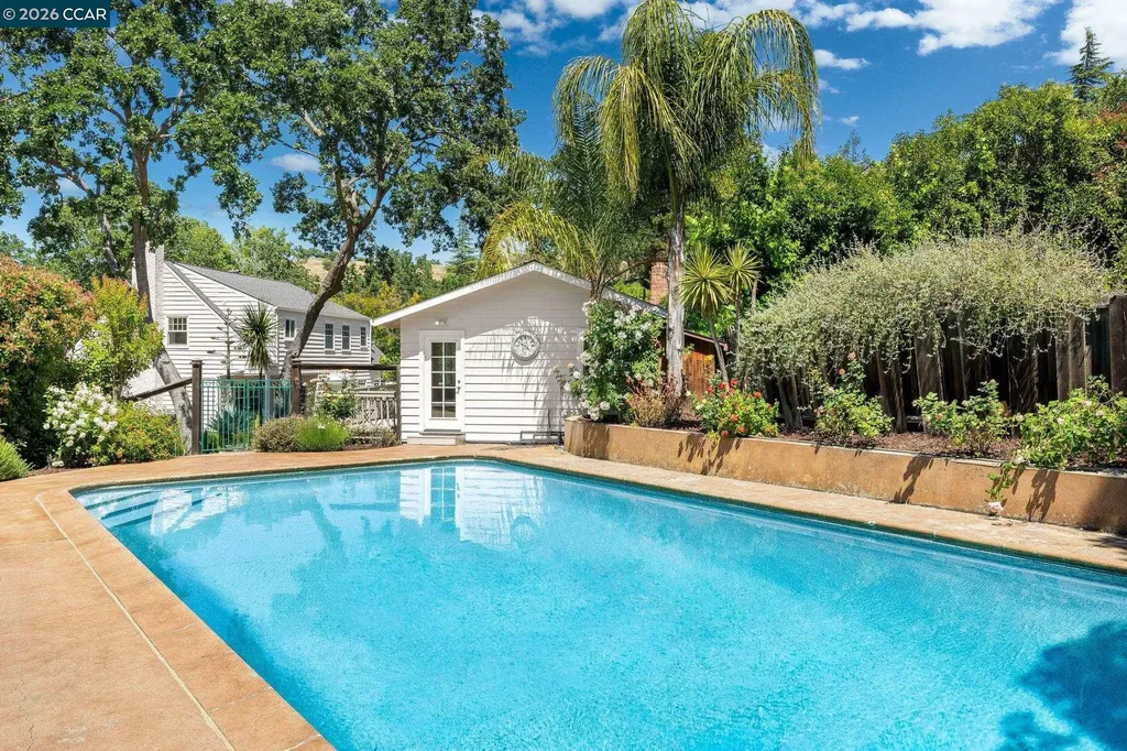425 Lakewood Circle Walnut Creek CA 94598
