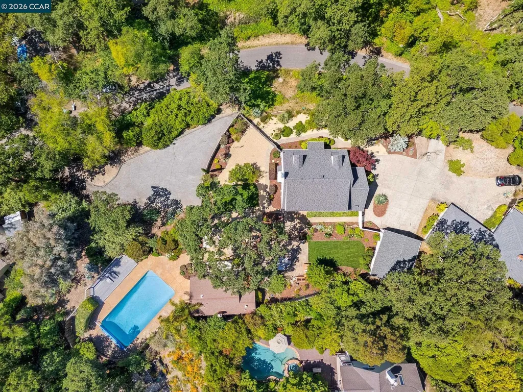 425 Lakewood Circle Walnut Creek CA 94598