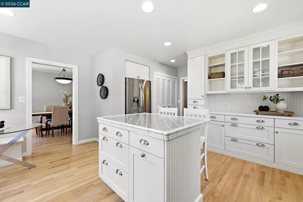 425 Lakewood Circle Walnut Creek CA 94598