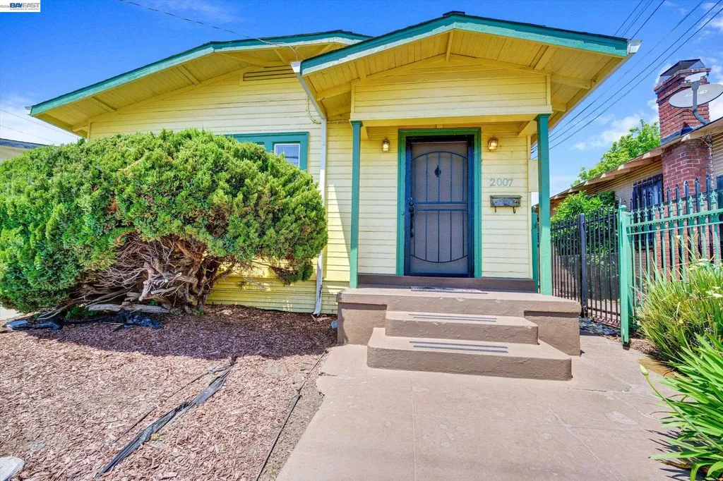 2007 57th Avenue Oakland CA 94621
