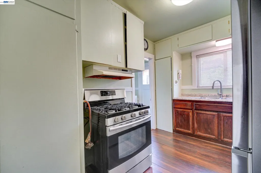 2007 57th Avenue Oakland CA 94621