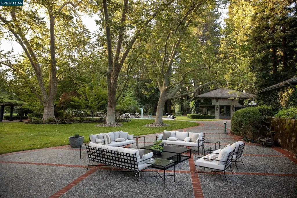 300 Camille Avenue Alamo CA 94507