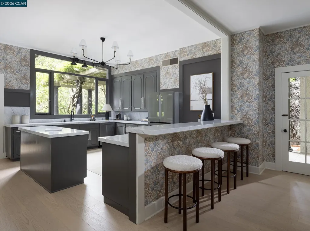 300 Camille Avenue Alamo CA 94507